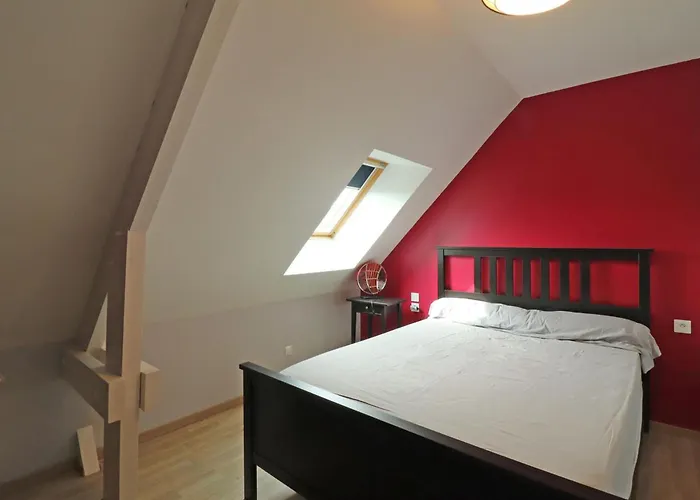 Maison Renovee Avec Jardin Clos, 3 Chambres, Recharge Ev Gratuite, Proche Suisse Normande - Fr-1-497-178