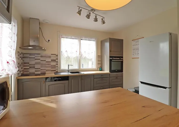 Maison Renovee Avec Jardin Clos, 3 Chambres, Recharge Ev Gratuite, Proche Suisse Normande - Fr-1-497-178 Sainte-Opportune